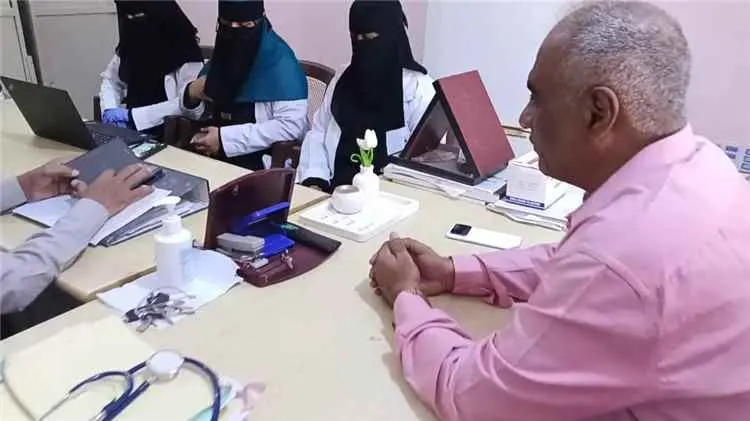 باجميل يتفقد وحدتي الشيخ عبدالله وعمودية بزنجبار و...