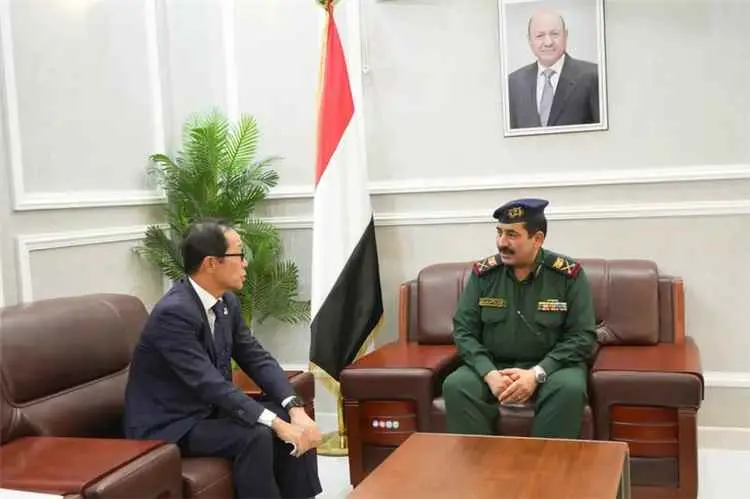 وزير الداخلية يبحث مع السفير الياباني ومدير وكالة...
