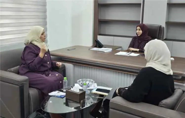 وزيرة التخطيط تناقش مع رئيسة اللجنة الوطنية للمرأة...