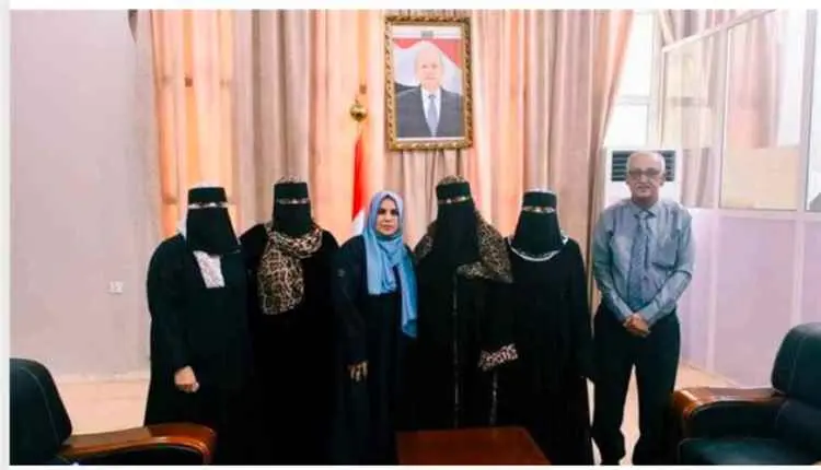 وزيرة الدولة لشؤون المرأة تناقش مع السلطة المحلية...