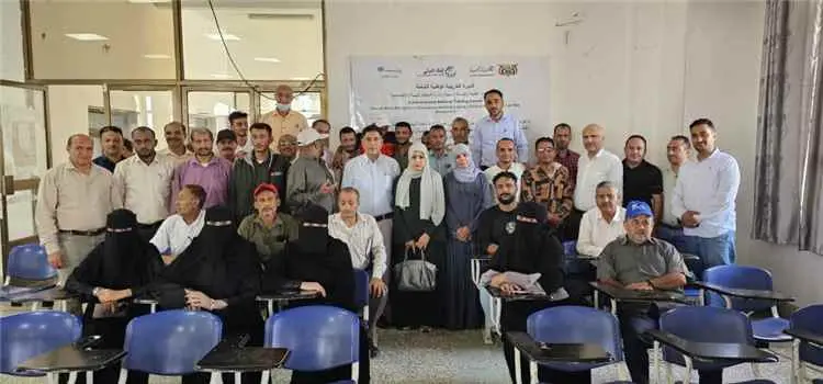 تعز.. اختتام دورة تدريبية لإدارة النفايات الطبية ب...