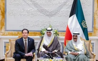 أمير الكويت ووزير الخارجية الأميركي يبحثان مستجدات...