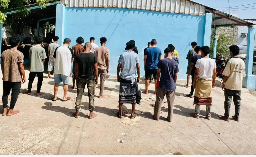 إدارة مكافحة المخدرات تطيح بـ 20 متهمًا في عدة قضا...