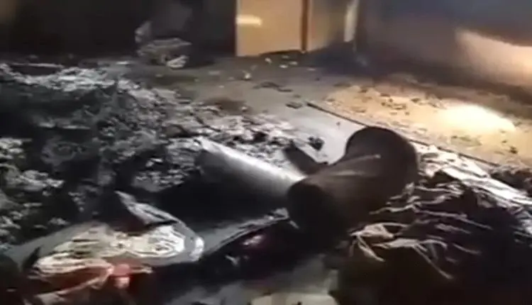 مشرفو الحوثي يقتحمون منزلاً ويعتدون على النساء وال...