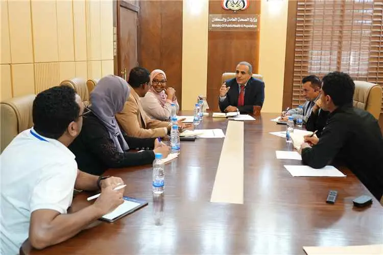 وزير الصحة يلتقي فريقًا من منظمة الصحة العالمية لم...