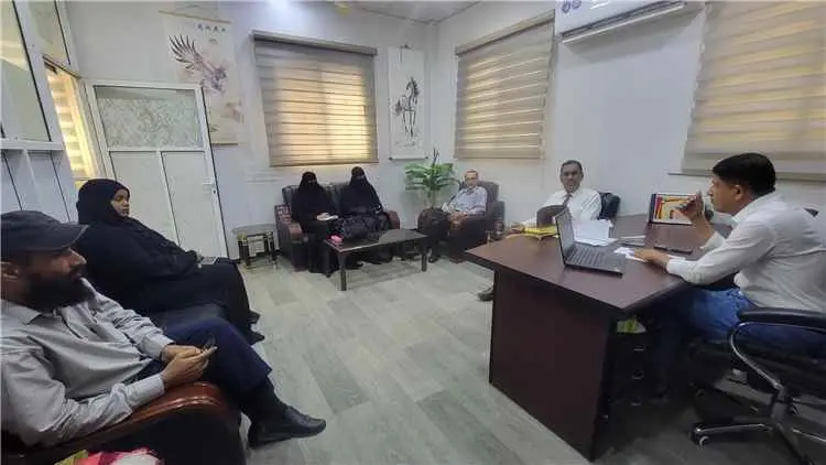 لجنة الاعتماد بكلية اللغات عدن تناقش استكمال المتط...