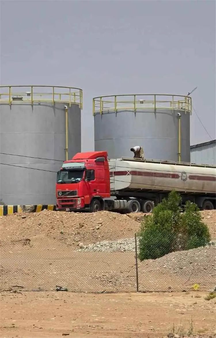 منحة سعودية ترفد محطة كهرباء عتق بالديزل