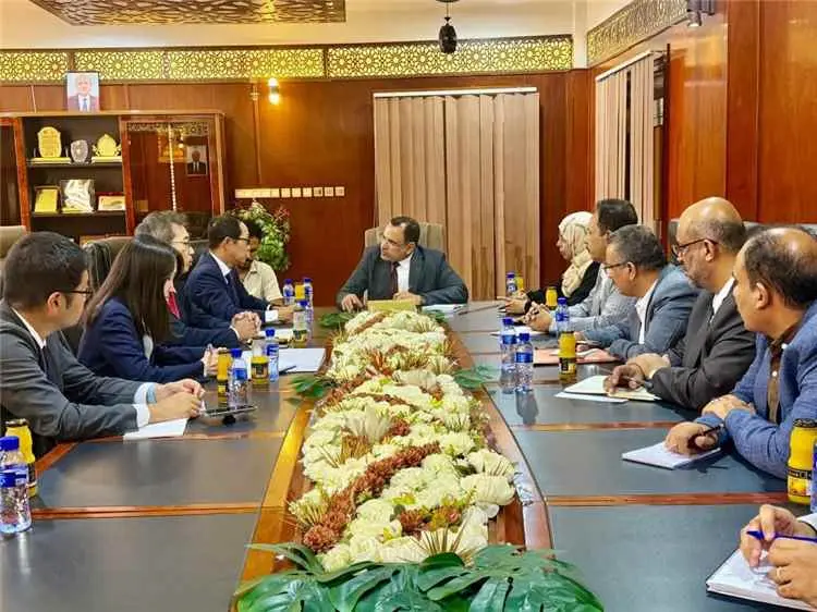 الوزير السقطري يبحث مع السفير الياباني تعزيز التعا...