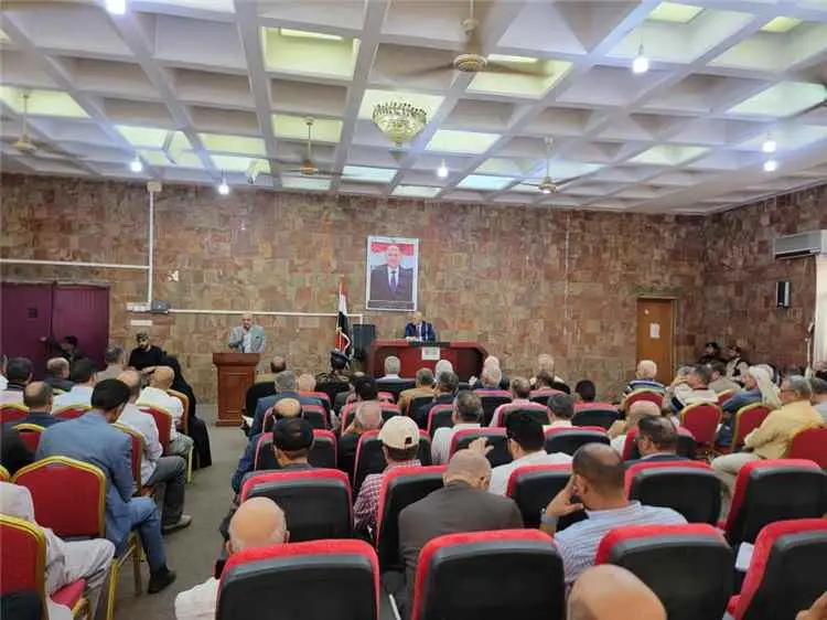محافظ تعز يترأس اجتماعاً موسعاً لمتابعة ملفات الكهرباء والتنمية والأمن