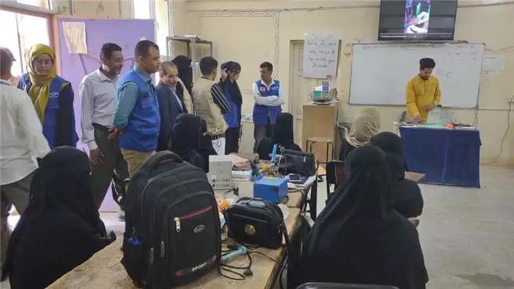 وفد منظمة الهجرة الدولية يتفقد مشروع إعادة تأهيل المعهد التقني بالحصب ويدشن برنامج ريادة الأعمال بتعز