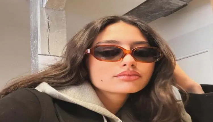لينا صوفيا تدخل في نوبة بكاء أثناء حديثها عن حادث...