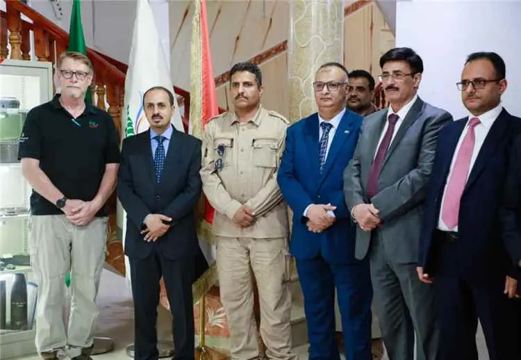 مأرب ... وزير الإعلام يطّلع على إنجازات «مسام» ويج...