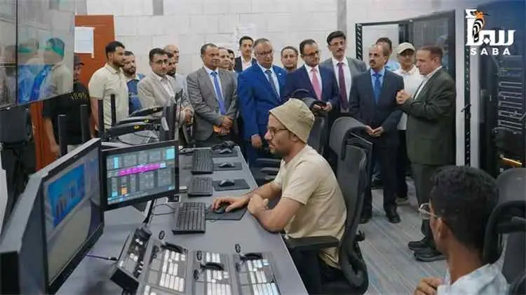 وزير الاعلام يتفقد سير العمل في قناة سبأ الفضائية...