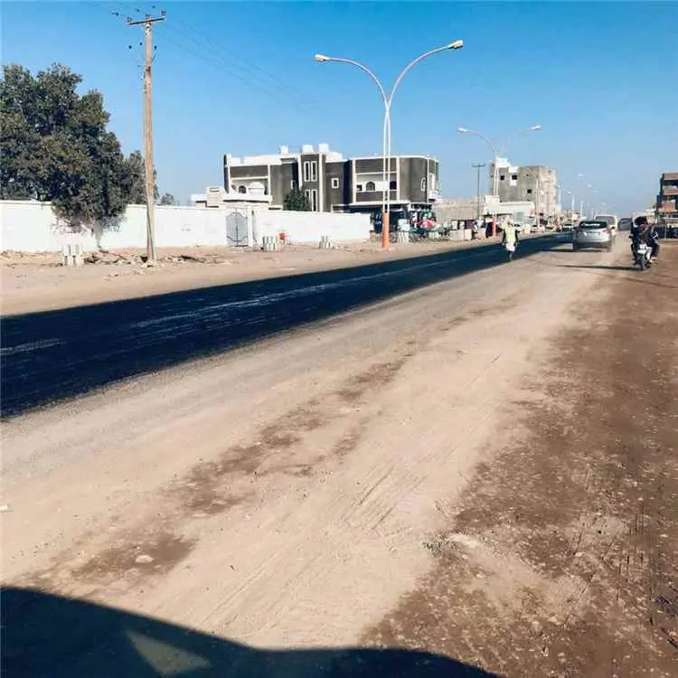 موجة بيع واسعة للأراضي والمساكن في شمال عدن.. وعقا...