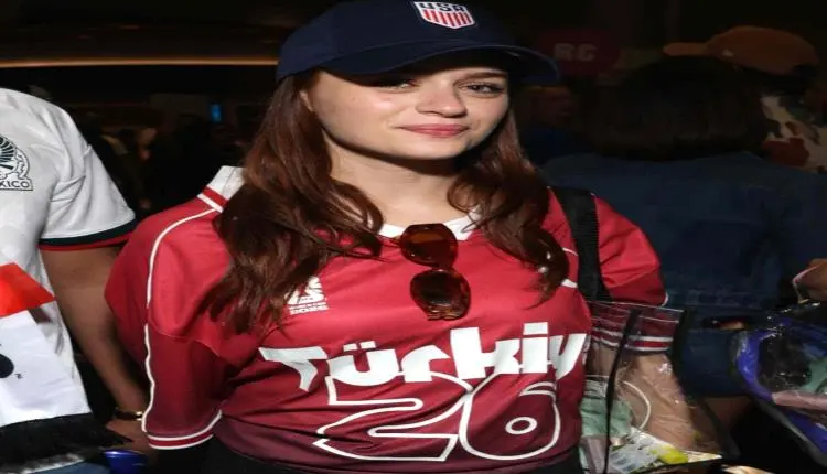 نجوم هوليوود في المدرجات لدعم منتخب امريكا في كأس...