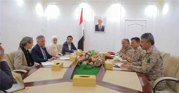 المفتش العام للقوات المسلحة يلتقي سفيري الاتحاد ال...