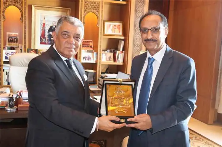 السفير عزالدين الأصبحي يلتقي رئيس المحكمة الدستوري...