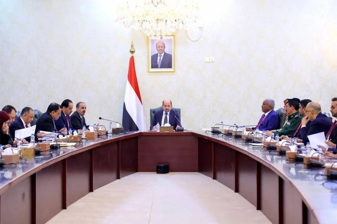 حكومة الزنداني تمضي في زيادة الرواتب والإصلاحات.....