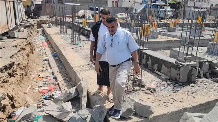 مدير عام المنصورة يتفقد مشروع استكمال بناء مكاتب ا...