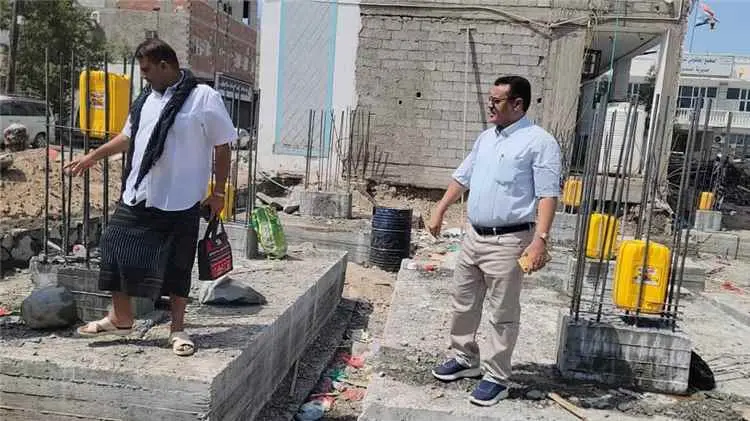 برعاية محافظ عدن.. الداؤودي يتابع تنفيذ مشروع استك...