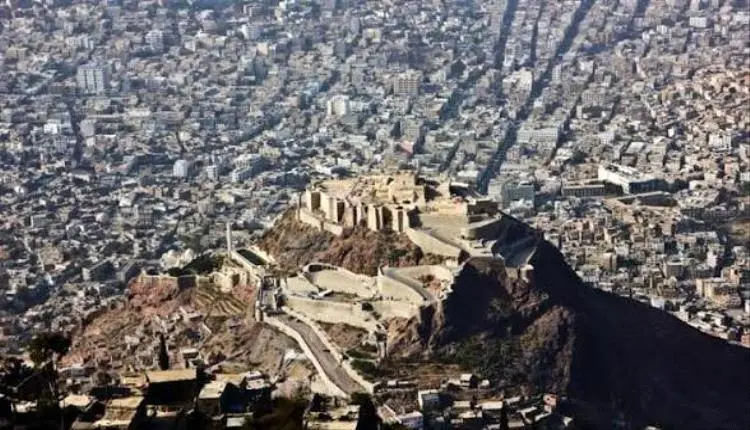 من بئر الـ1500 ريال إلى 639 مليون دولار.. فضائح فساد تعز تخرج إلى العلن والناصري يتحدى السلطة