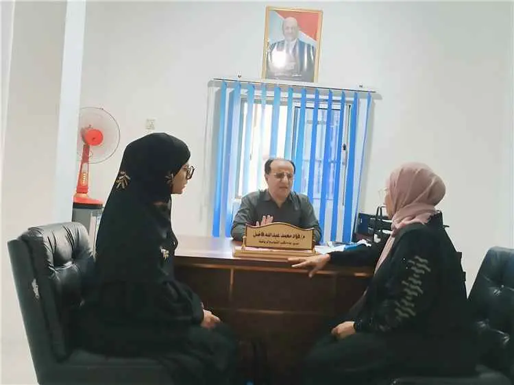 فؤاد فاضل يناقش برامج مفوضية المرشدات واستعدادات المركز الصيفي بتعز