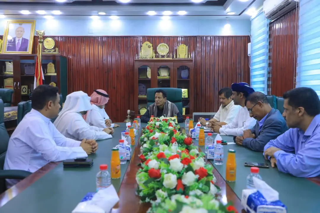 محافظ المهرة يبحث مع البرنامج السعودي ترتيبات تشغي...