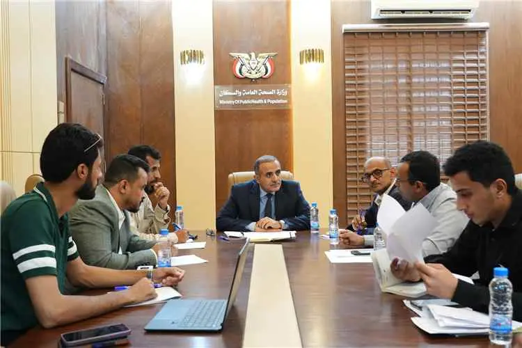 وزير الصحة يرأس اجتماع اللجنة الوطنية لحملة "قلبك...