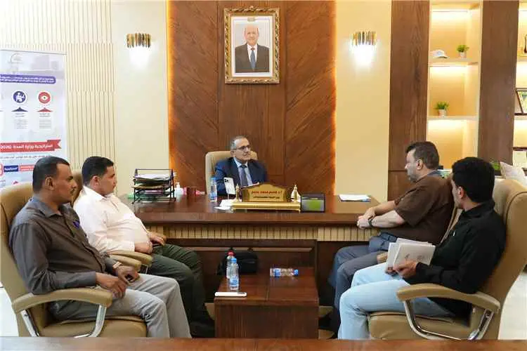 وزير الصحة يطلع على مستوى الخدمات الصحية في مستشفى...