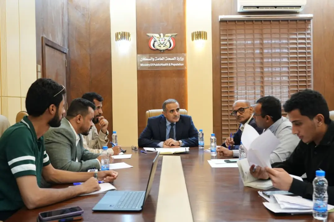 وزير الصحة يرأس اجتماع اللجنة الوطنية لحملة "قلبك...