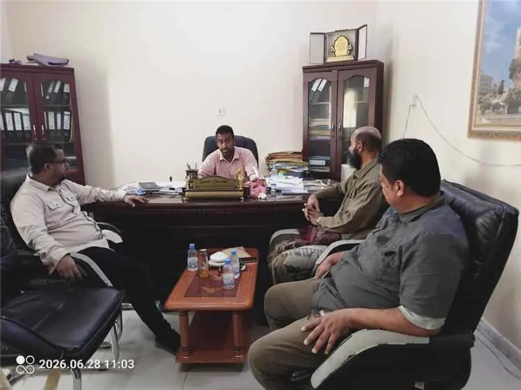 مكتب الصناعة والتجارة بساحل حضرموت يعزز التنسيق مع...