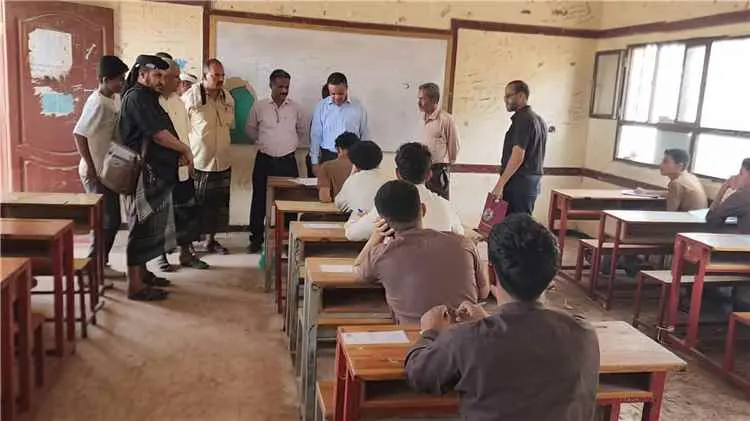 مدير عام ردفان وقيادة مكتب التربية والتعليم يختتما...