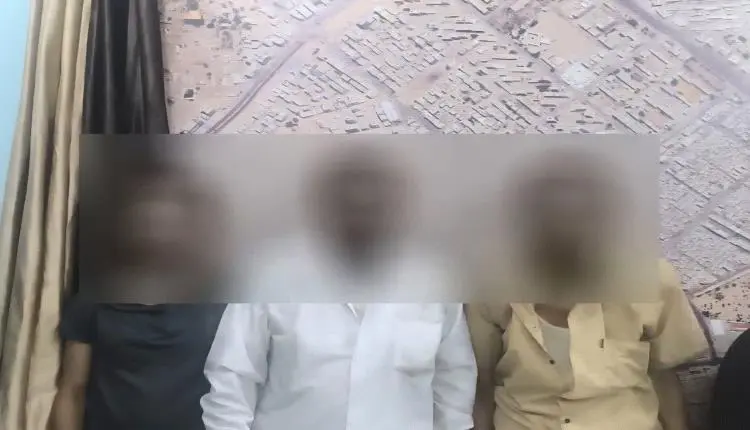 أمن عدن يضبط شبكة إجرامية متخصصة في نشل الركاب داخ...