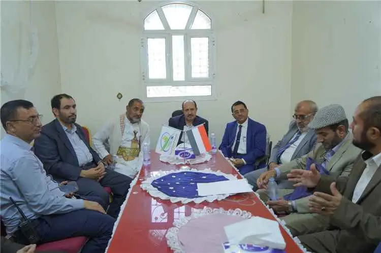 نائب وزير الشؤون الاجتماعية والعمل يزور مؤسسة البص...
