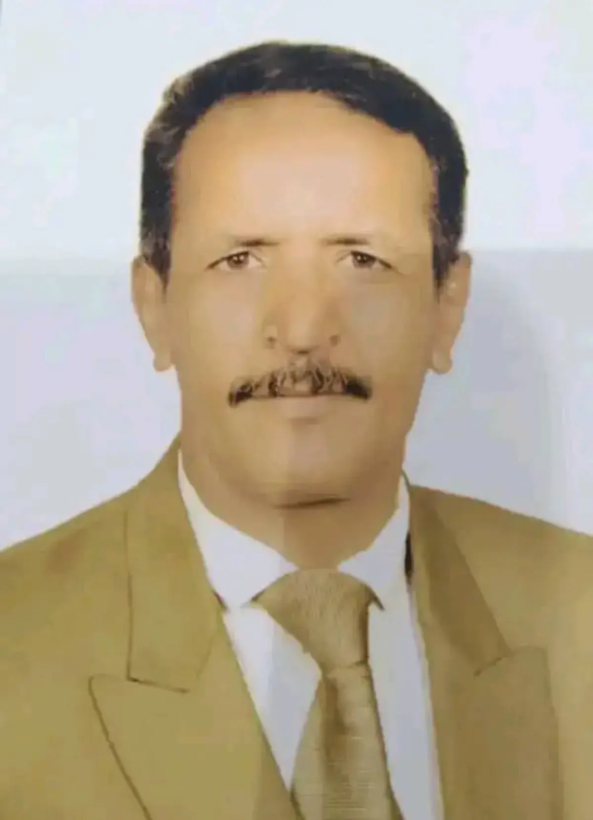 الترقيات والتعيينات في المؤسسة العسكرية لغير أهلها