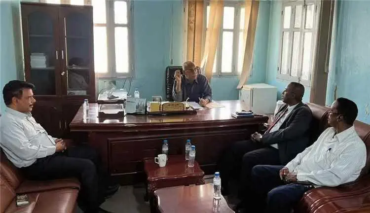 رئيس نيابة استئناف حضرموت يبحث مع سكرتير السفارة ا...