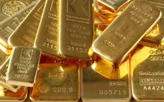 الذهب يتراجع بعد تجدد الضربات الأميركية الإيرانية