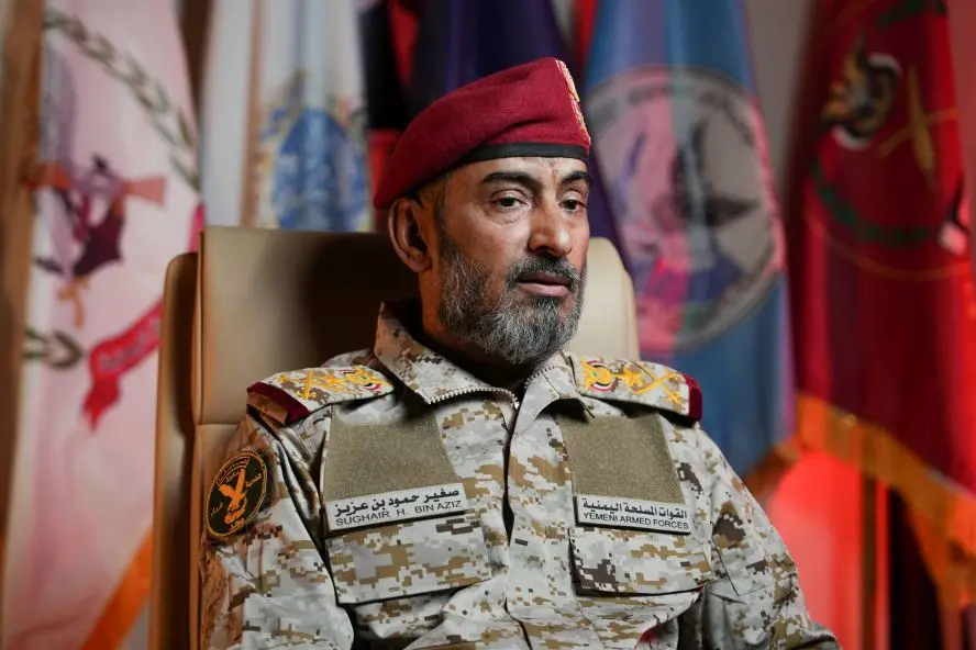 رئيس هيئة الأركان العامة: الجيش اليمني أعاد بناء وحداته والقيادة العسكرية أصبحت موحدة تحت وزارة الدفاع