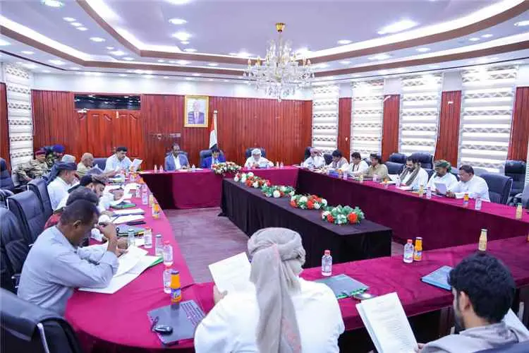 محافظ المهرة يترأس اجتماع اللجنة التحضيرية لمجلس التنسيق والتوافق بالمحافظة