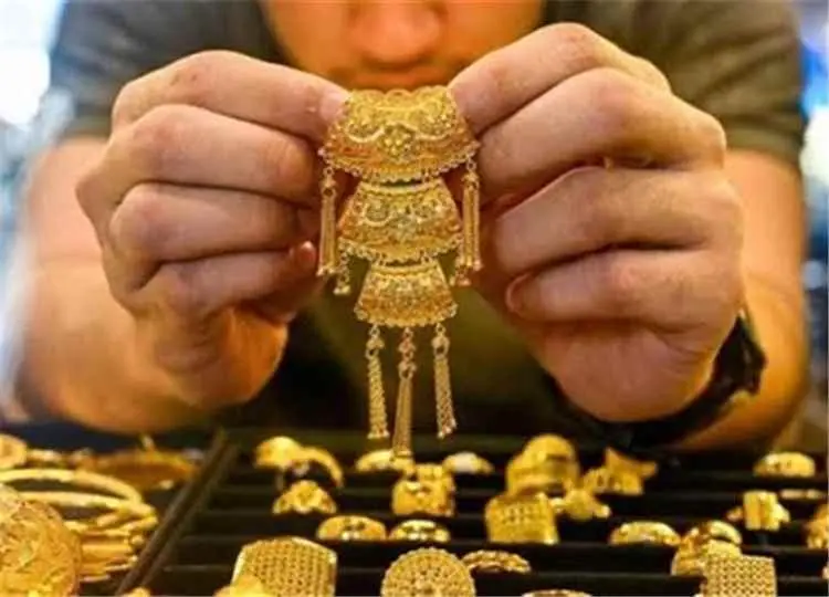 أسعار الذهب تسجل أكبر انخفاض عالمي منذ 2008