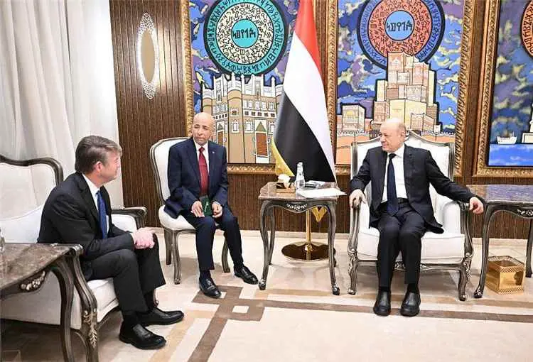 تطلُّع يمني لاستئناف الاستثمارات الأميركية في قطاع...