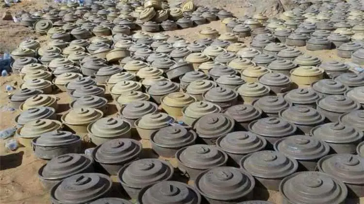 "مسام" ينتزع أكثر من ألفي لغم وذخيرة حوثية خلال أس...