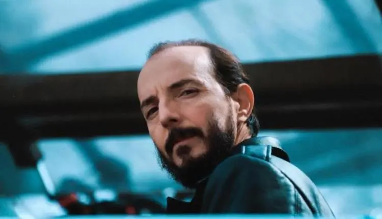 الفنان السوري محمد أوسو يعلن وفاة والده ويوجّه له...