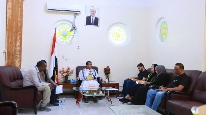وكيل مأرب يبحث مع المنظمة الدولية للهجرة تعزيز العمل الإنساني بالمحافظة