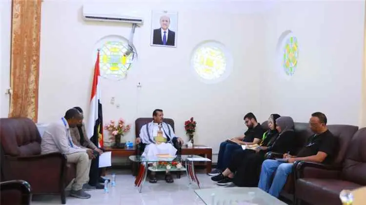 وكيل مأرب يبحث مع المنظمة الدولية للهجرة تعزيز الع...