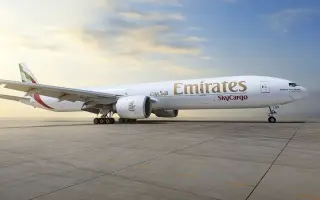 طيران الإمارات أول ناقلة تشغّل طائرة بوينج 777 محو...