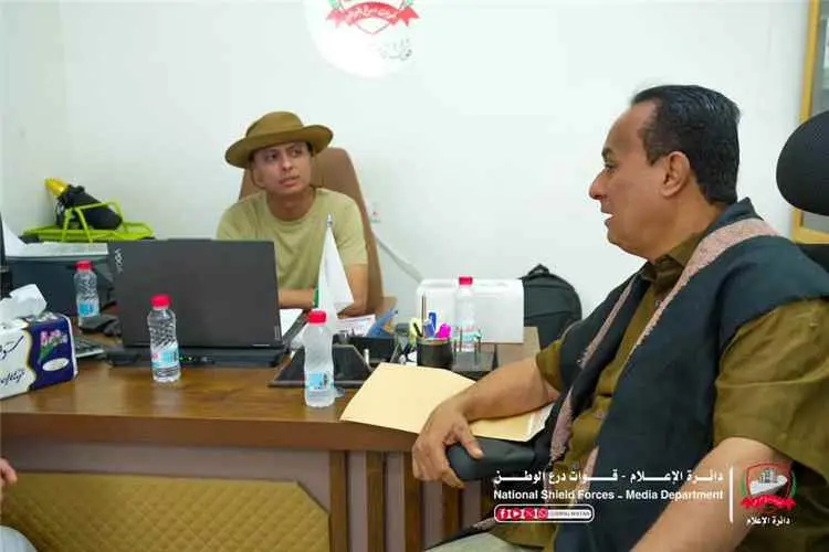 دائرة الإعلام لقوات درع الوطن تستقبل مراسل قناتي ا...