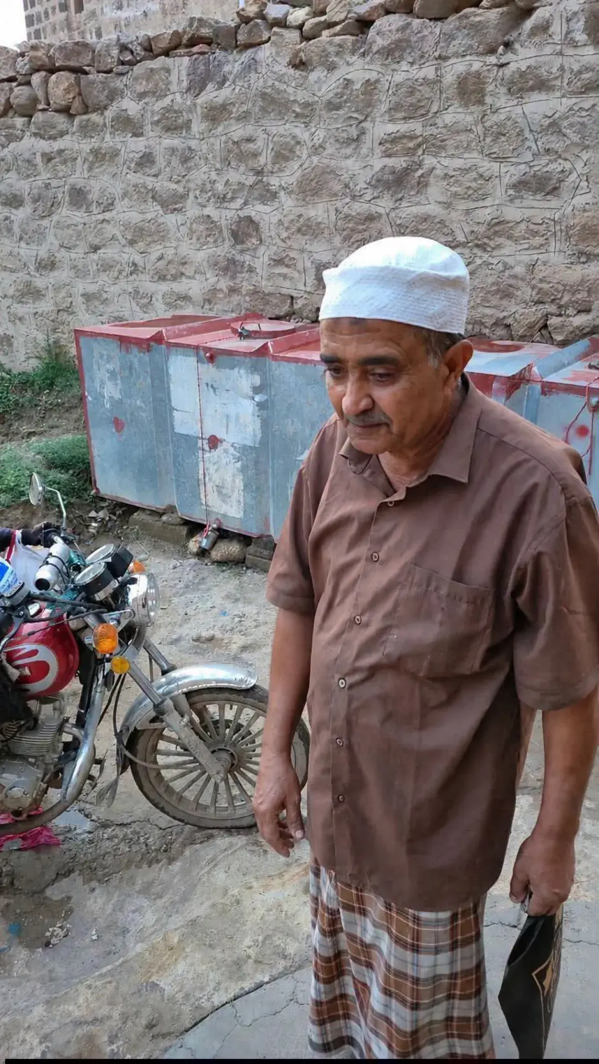 تعز.. مقتل مواطن وإصابة 3 آخرين برصاص عنصر أمني في...