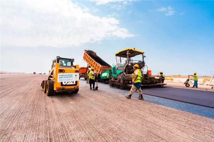 بدعم من البرنامج السعودي.. استمرار تنفيذ المرحلة الثالثة من مشروع تطوير مطار عدن الدولي بعد إنجاز المرحلتين الأولى والثانية