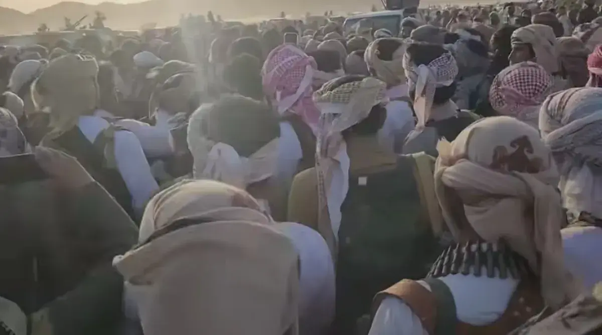 الجوف: احتشاد قبلي واسع لليوم السابع على خلفية قضية ميرا صدام